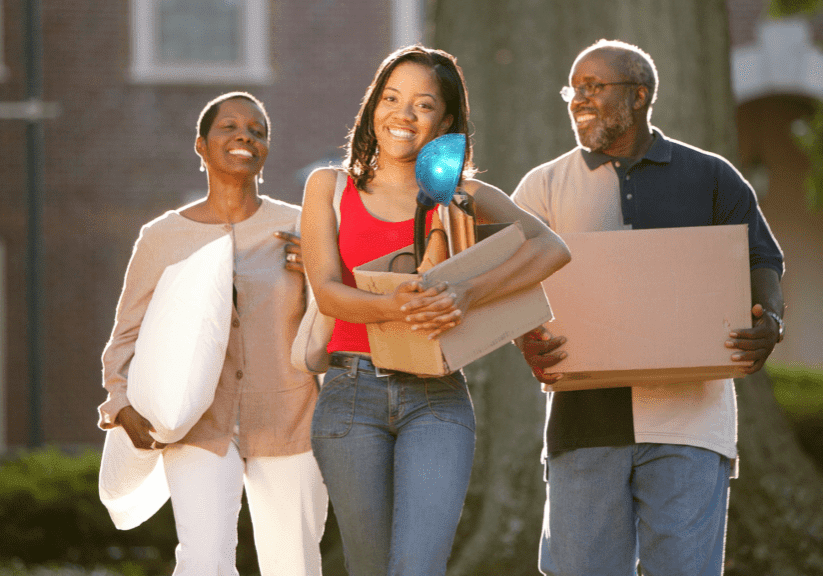 college-kid-packing-with-family